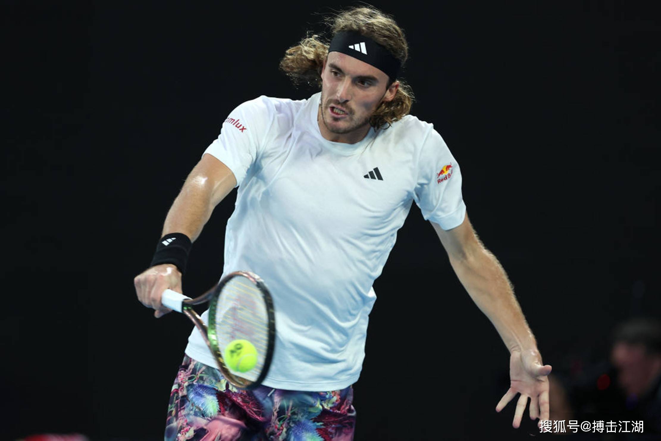 包含戴维斯杯横扫澳网，西西帕斯惊艳四座的词条