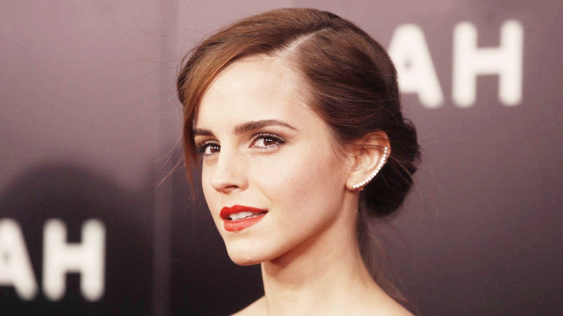 平行宇宙的乌龙，当F1世界冠军在雷克雅未克接管了绿茵场